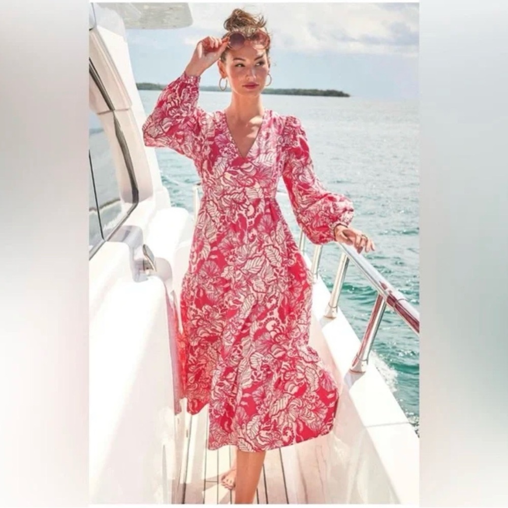 Lilly Pulitzer Tinslee Poinsettia Red Island Vibes Long Sleeve Midi Dress. EUC.